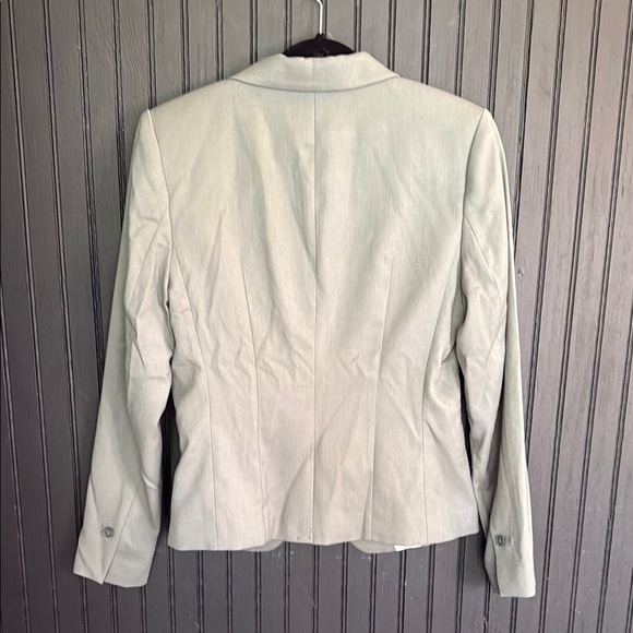 H&M Blazer - Picture 2 of 3